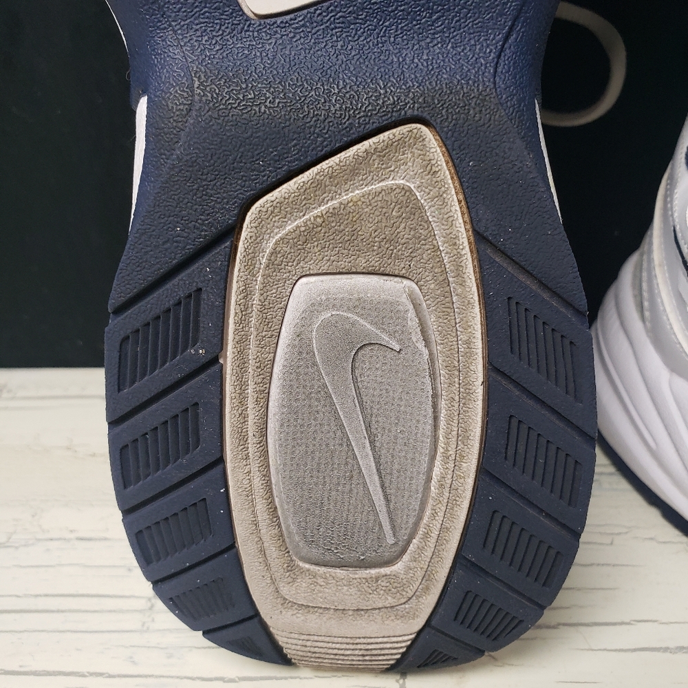 Nike Air Monarch (style 415445-102) in White/ Navy Blue Men's size 10 - Picture 12 of 15